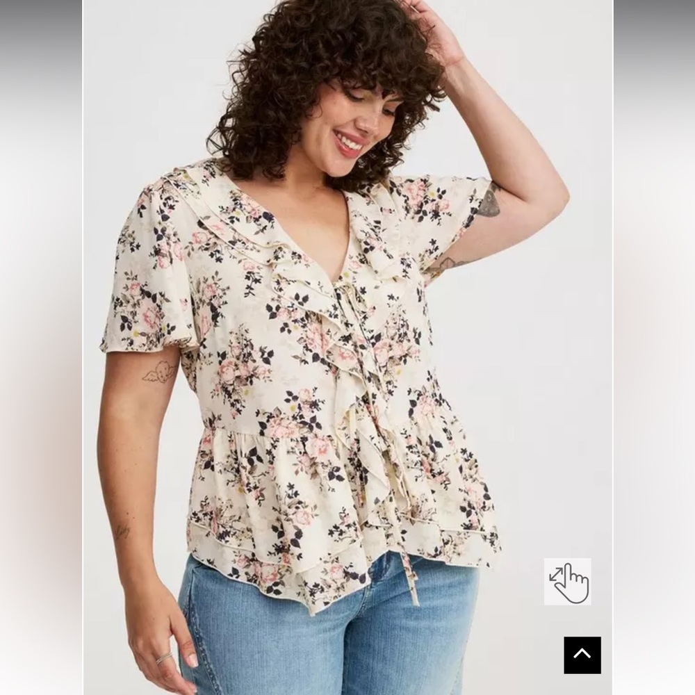 Torrid Jocie Floral Birch Ruffle V-Neck Top 4X Women's Plus Size Blouse
